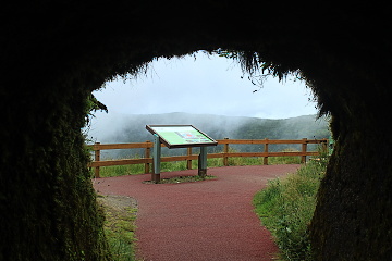 Caldeira do Faia z vyhlídky Miradouro do Cabouco